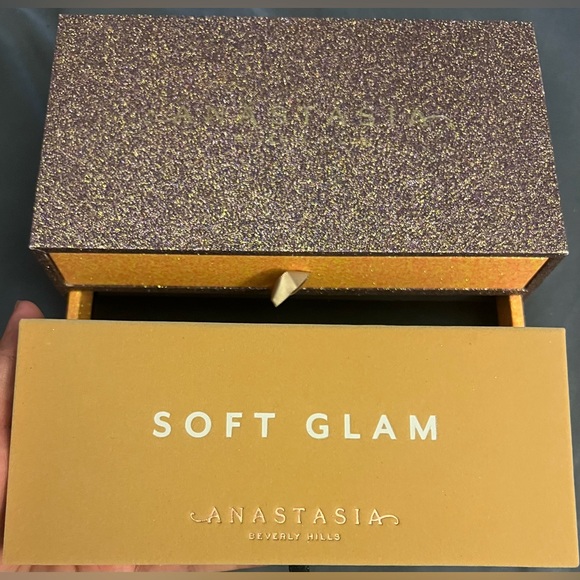 Anastasia Beverly Hills Vault Palette - Picture 5 of 7
